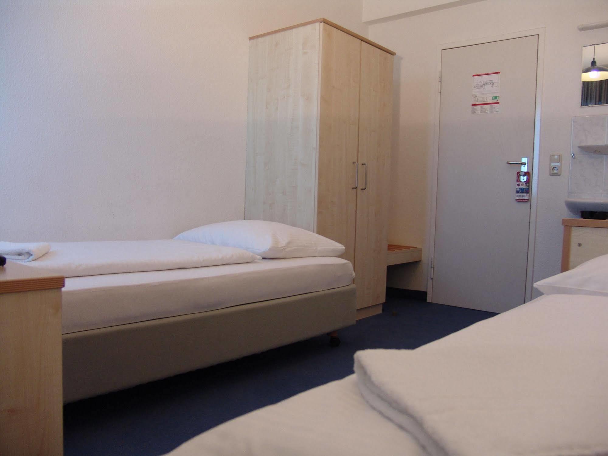 Enjoy Messe Hotel 3*